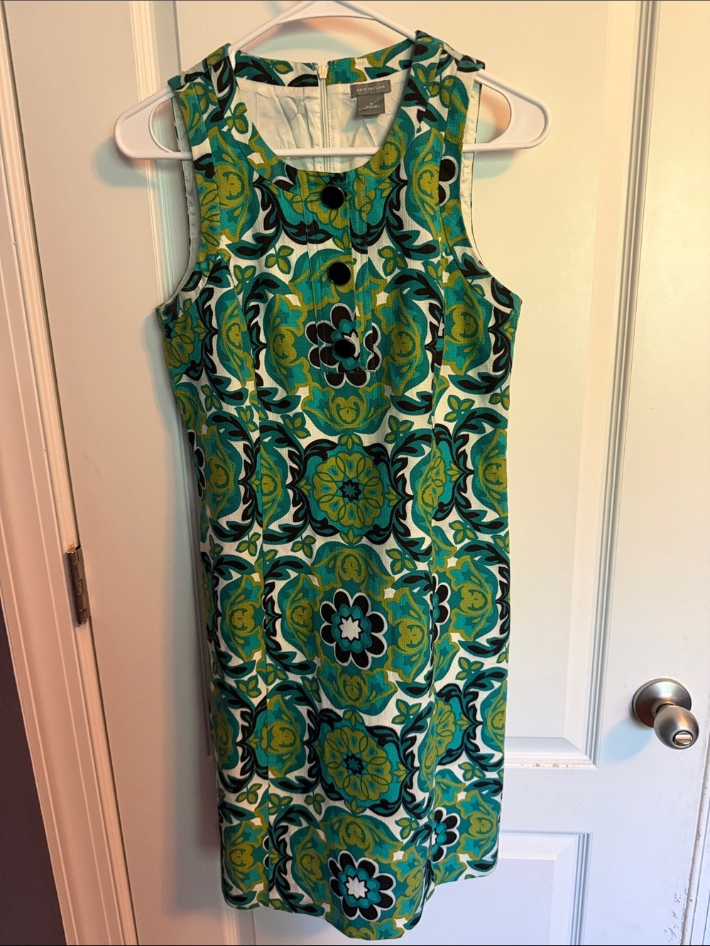 Ann Taylor Shift Dress Teal Green Medallion Print Black Buttons Fully Lined Size